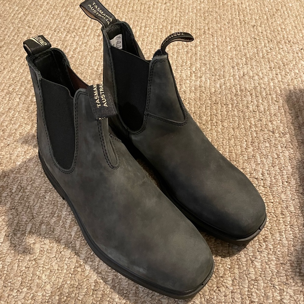 blundstone dress boots 9